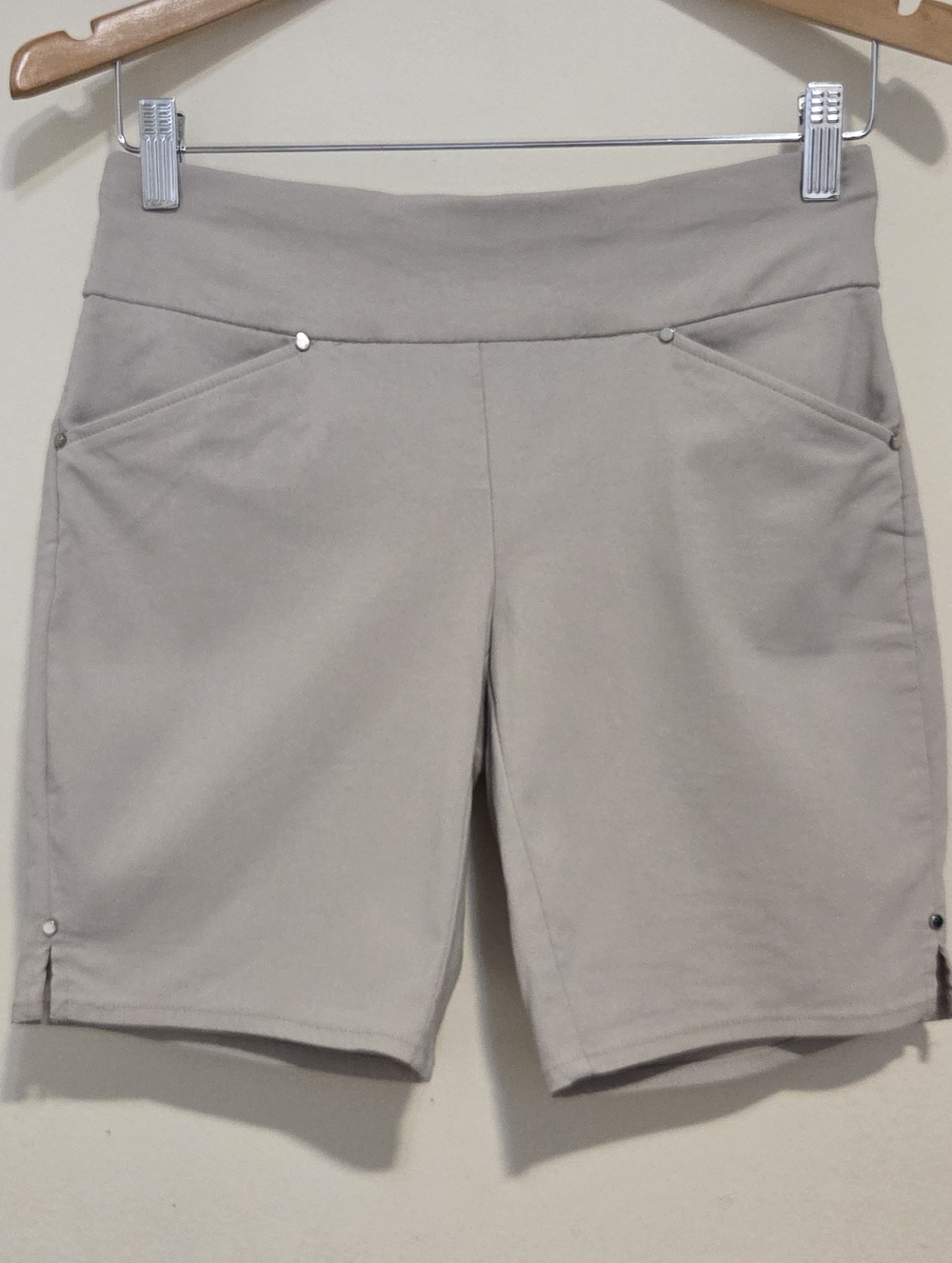 INC International Concepts Women's Stretch Bermuda Shorts In Light Taupe